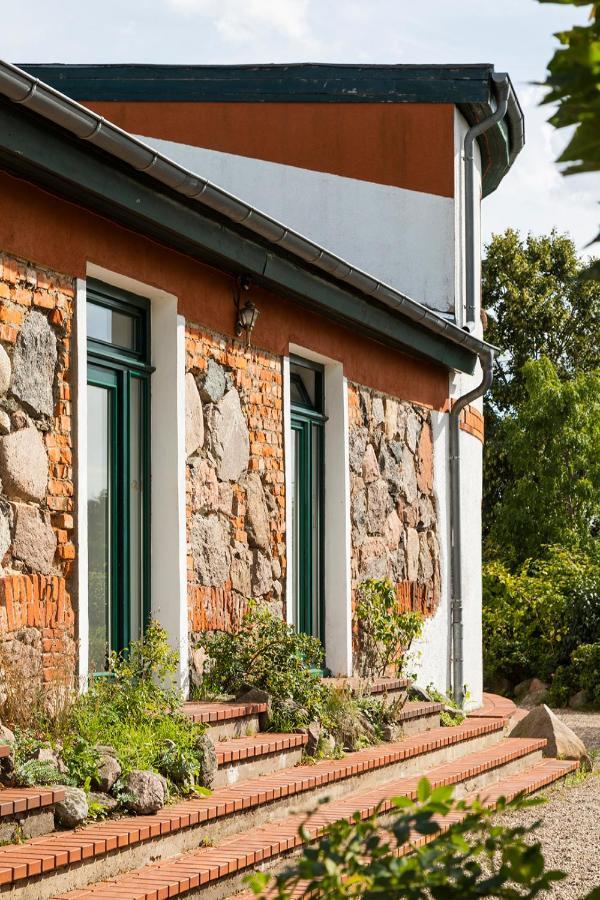 Mitten In Der Natur : Ferienwohnung Mit 3 Schlafzimmern, Neu Eingerichtet Neu Gaarz المظهر الخارجي الصورة